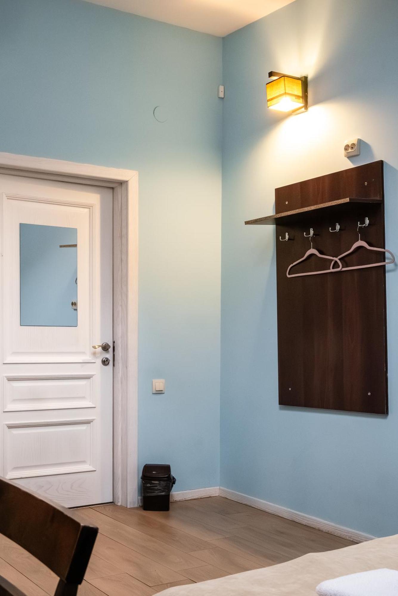 Gar'Is Hostel Lviv Extérieur photo