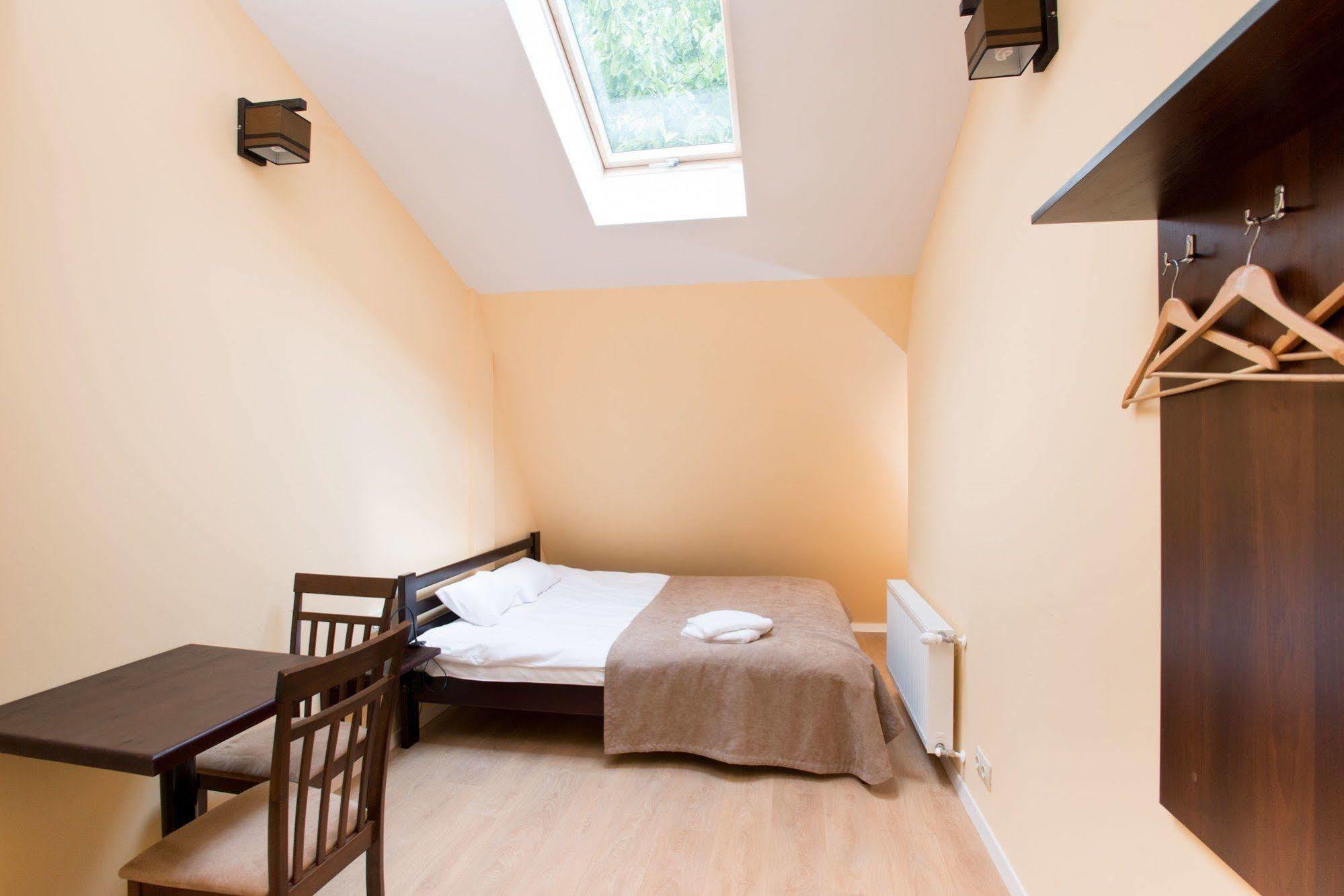 Gar'Is Hostel Lviv Extérieur photo
